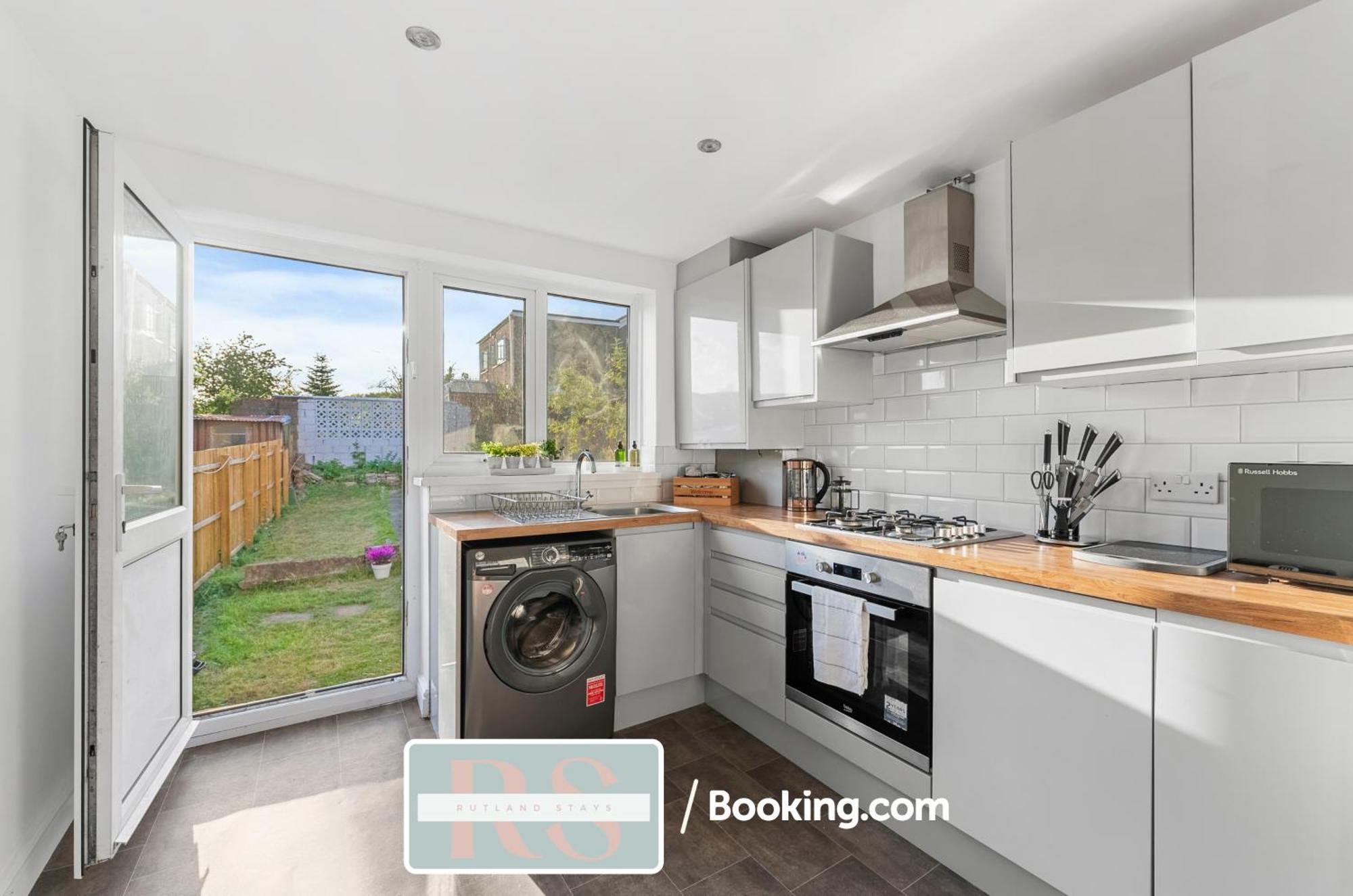 Contractors Accommodation South Wales By Rutland Stays Short Lets & Serviced Accommodation Pentre Treorky Extérieur photo