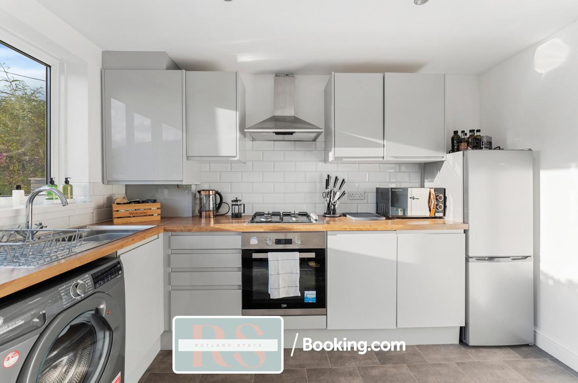 Contractors Accommodation South Wales By Rutland Stays Short Lets & Serviced Accommodation Pentre Treorky Extérieur photo