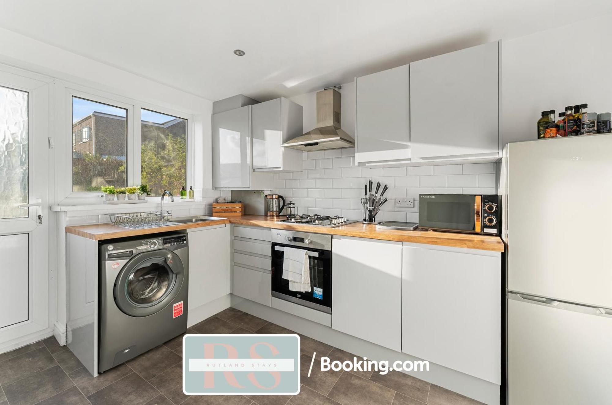 Contractors Accommodation South Wales By Rutland Stays Short Lets & Serviced Accommodation Pentre Treorky Extérieur photo