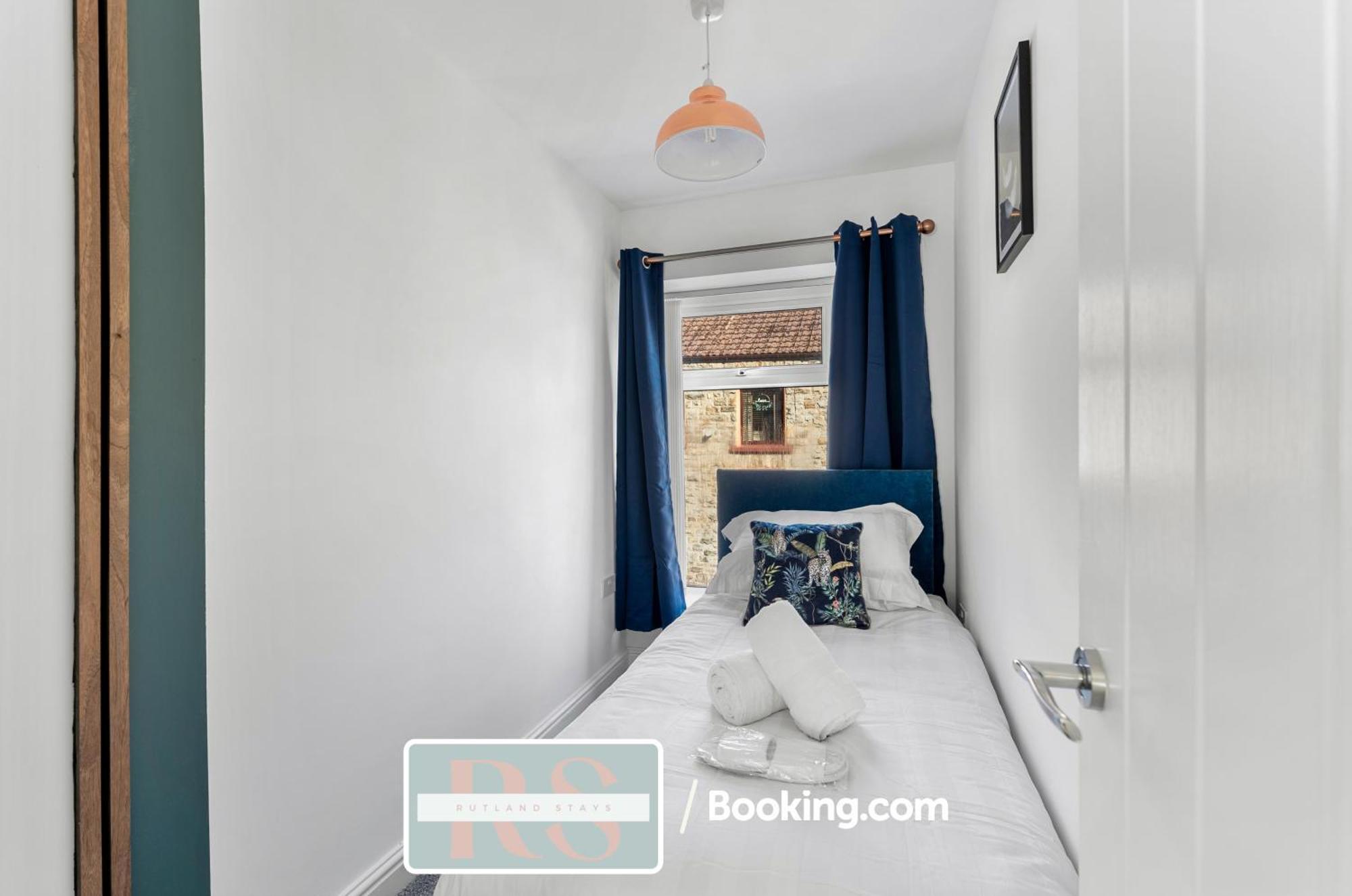 Contractors Accommodation South Wales By Rutland Stays Short Lets & Serviced Accommodation Pentre Treorky Extérieur photo